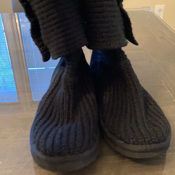 UGG Black Classic Cardy Boot - Fantastic condition - Picture 5 of 12
